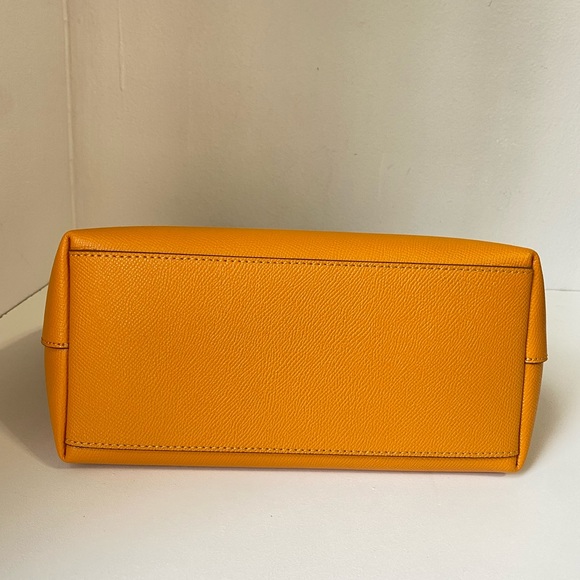 Small Coach Satchel - Picture 4 of 8